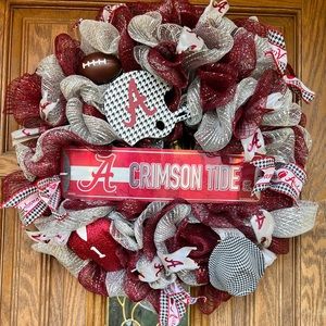 Crimson Tide houndstooth helmet Wreath